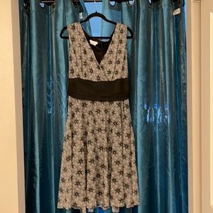 Women’s plus size dress - gray with black flower design and chiffon sash